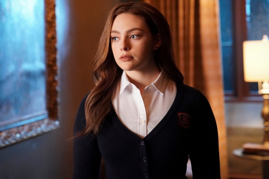 Danielle Rose Russell Net Worth, Age, Height, Bio 2021