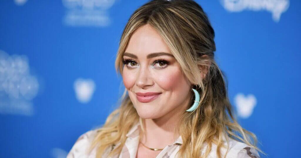 Hilary Duff: Wiki, Age, Net Worth & More