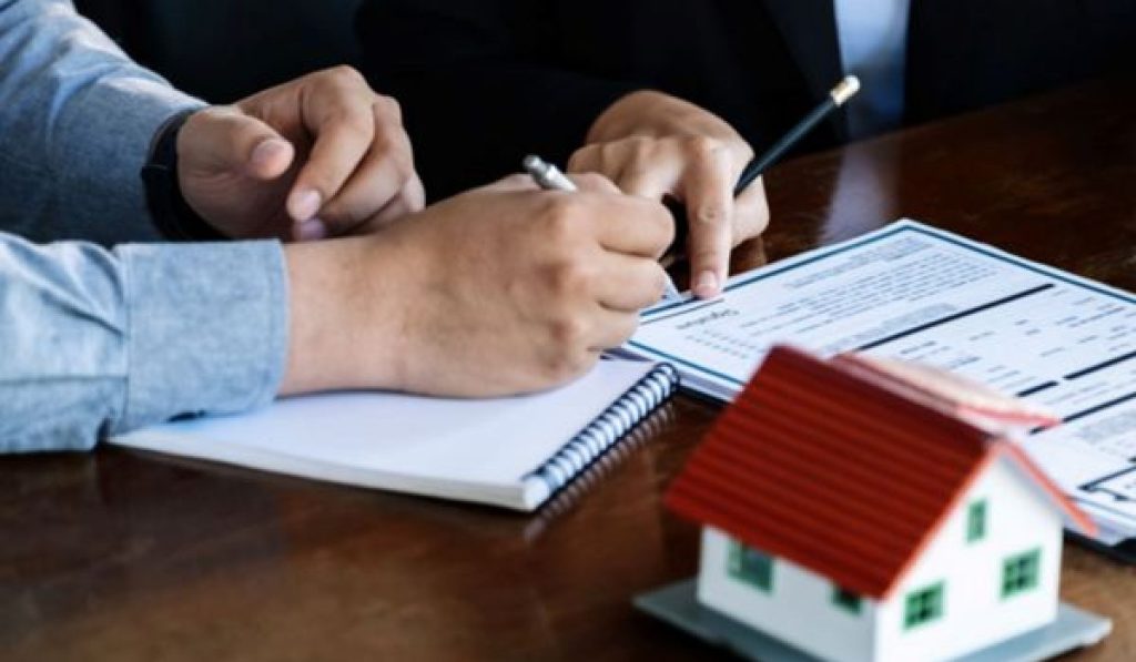 Mortgage Refinancing Toronto: When Changing Your Mortgage Makes Financial Sense